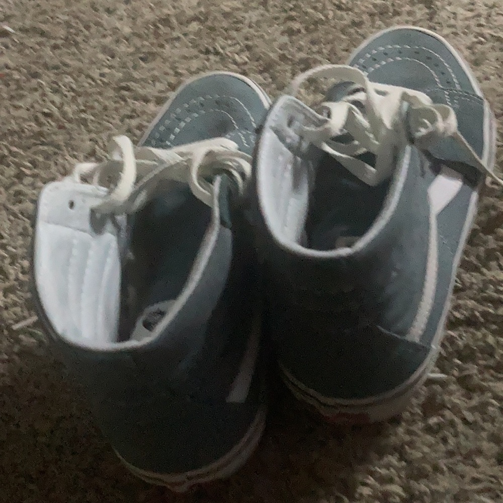 vans - Picture 3 of 4